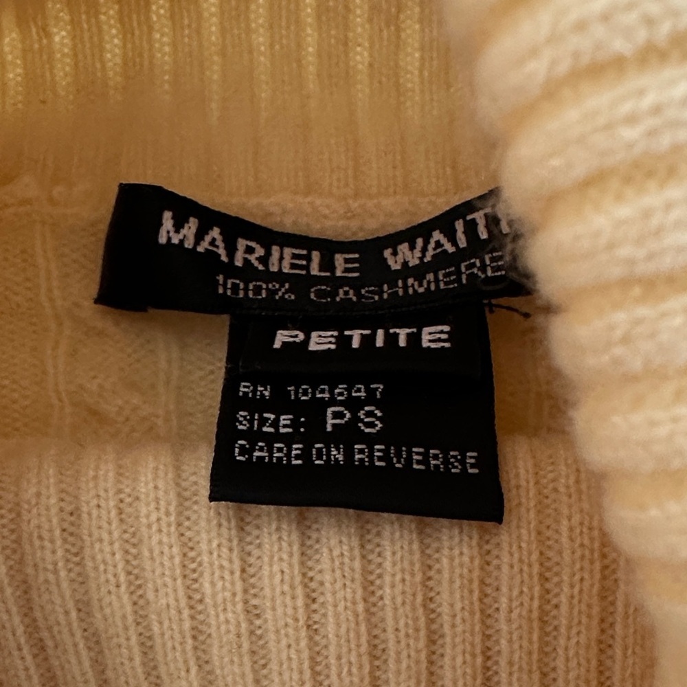 Cozy Women's yellow Cable Knit Turtleneck Sweater - Picture 3 of 4